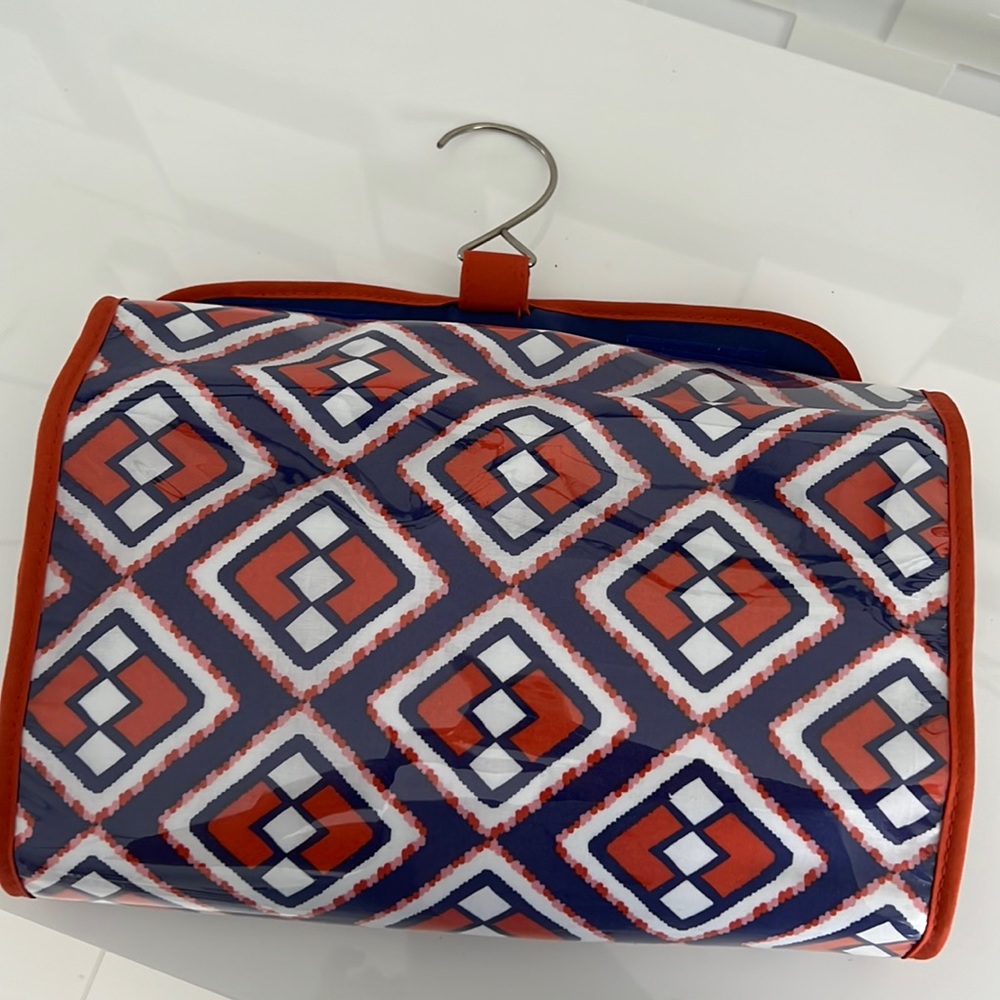 Hanging Travel Organizer